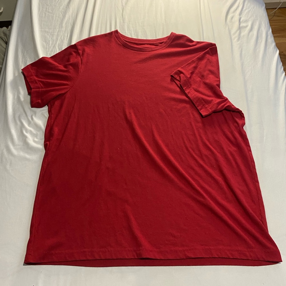 Red t-shirt ( George )